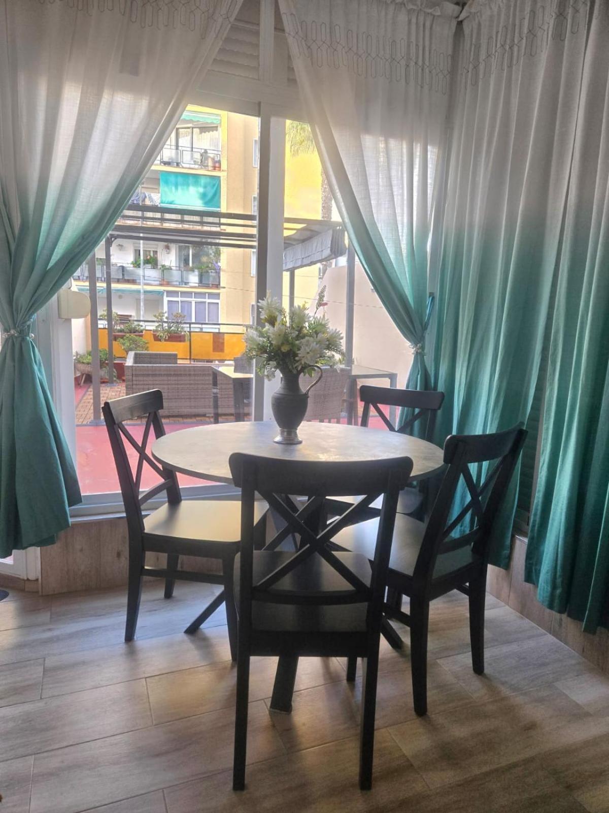 City Central Apartment With Large Patio By Namaste Elite Torremolinos Exterior photo